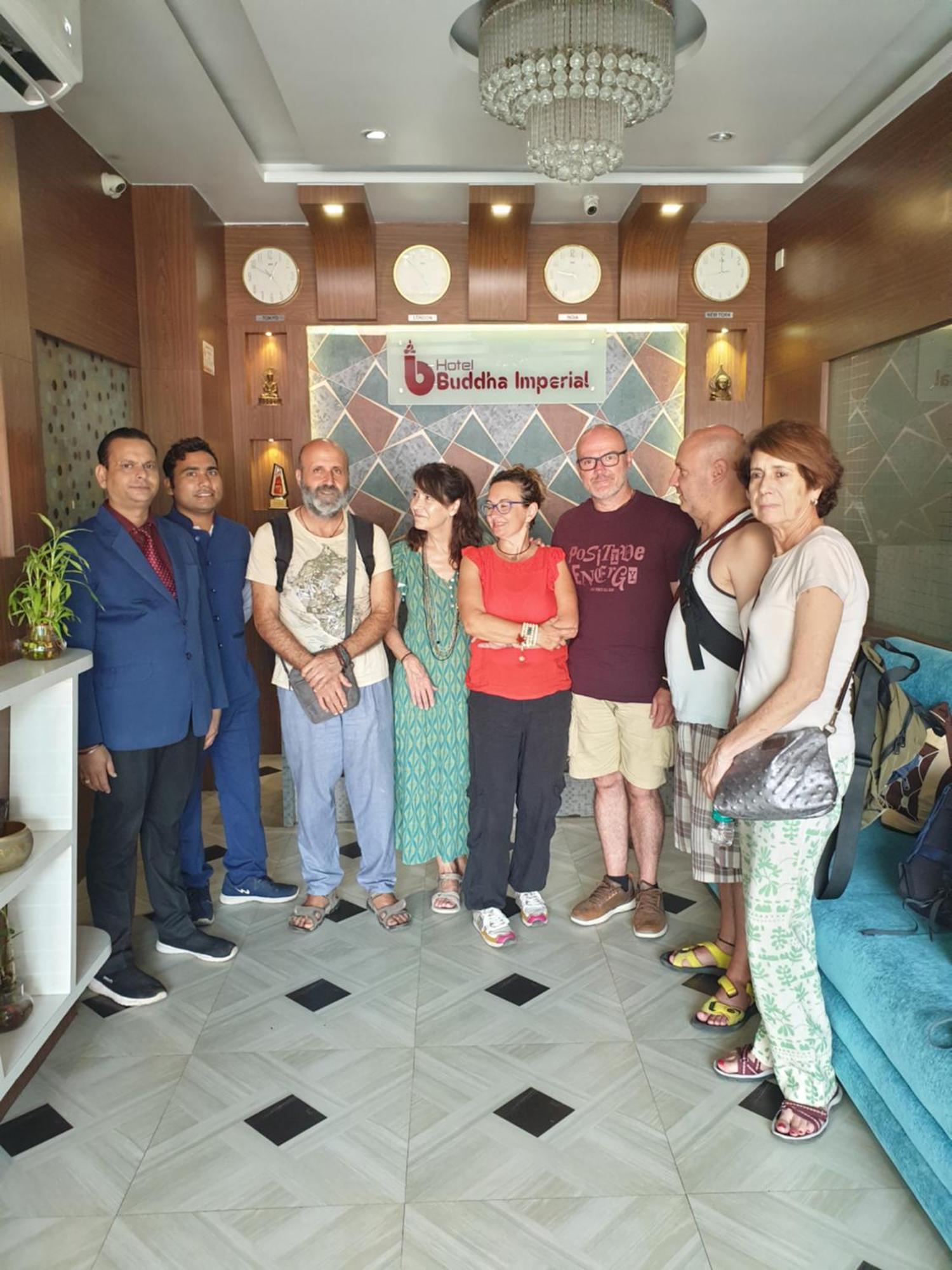 מוזאפרפור Buddha Imperial מראה חיצוני תמונה